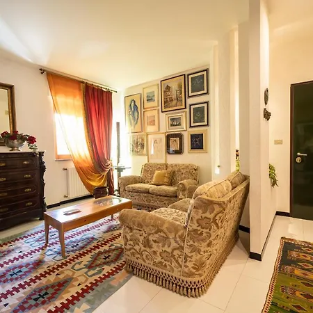 Leone Апартаменты Мартина-Франка