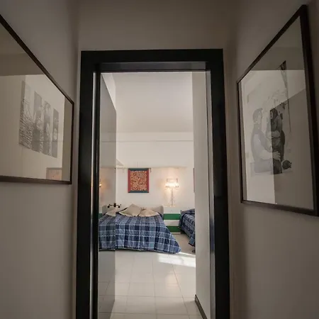 Leone Апартаменты