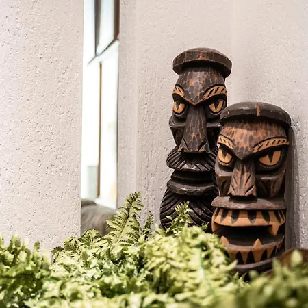 Leone Мартина-Франка