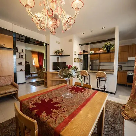 Leone Apartment